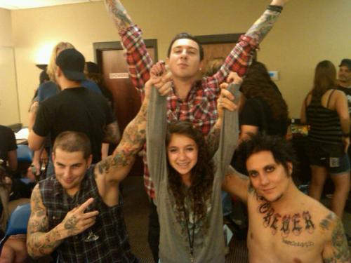 <img500*375:stuff/3_of_the_members_of_my_all_time_favorite_band_3.jpg>