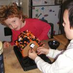 <img0*150:stuff/4%20haunted%20gingerbread%20house%2007.jpg>