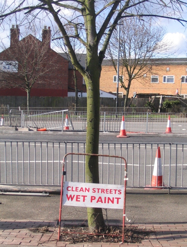 <img200*0:http:stuff/558CarefulWetPaint.jpg>