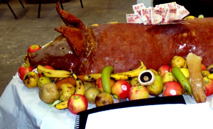 <img0*423:stuff/558HaveYouSeenthePiggies.jpg>