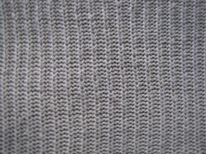 <img300*0:stuff/Beige_Sweater.jpg>