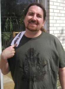<img0*300:stuff/Bill%20in%20GRN%20Aodh%20shirt%202.jpg>