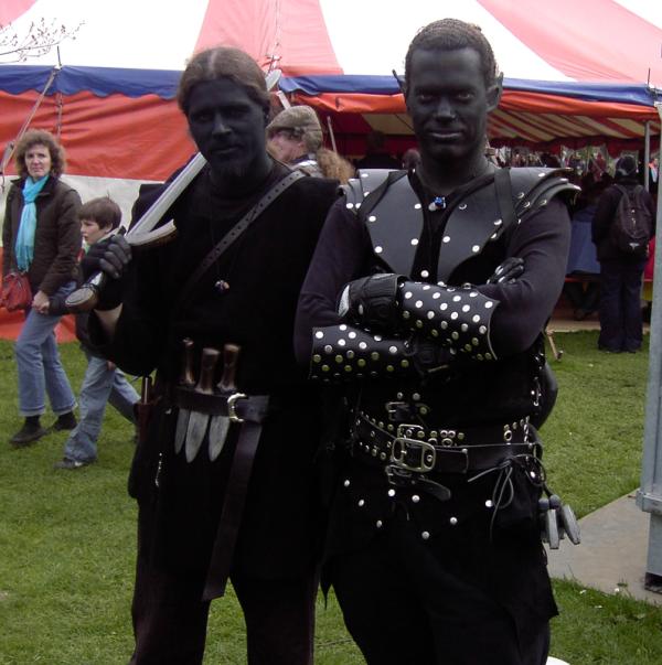 <img600*0:stuff/Black-Elfs.jpg>