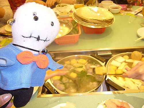 <img:stuff/Bob%20likes%20tofu.jpg>