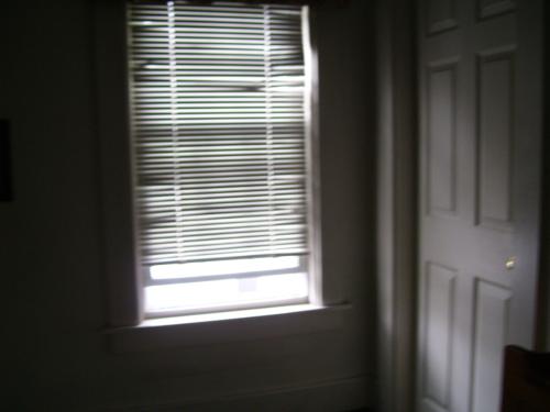 <img500*375:stuff/But_soft%21_What_light_through_yonder_window_breaks%21.jpg>