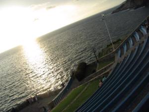 <img300*0:stuff/C%3ACarrie%27s%20Crapmephotosanglesunset.jpg>