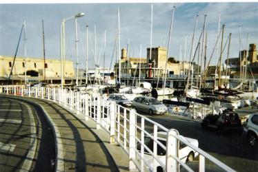 <img:stuff/C%3ADocuments%20and%20SettingskomuMijn%20documentenMijn%20afbeeldingenfoto%27s%20Marseille%202005Scannen0005.jpg?y=250>