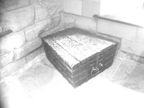 <img500*0:stuff/Chest_2_By_Dangerous_Salome.jpg>