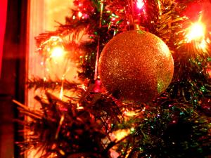 <img300*0:http://elftown.heddate.com/stuff/Christmas_Bulb.jpg>