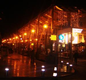 <img300*0:stuff/Christmas_Lights.jpg>