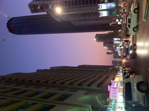 <img500*373:stuff/City_Life._City_People._.jpg>
