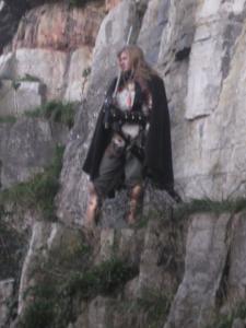 <img0*300:http://elftown.heddate.com/stuff/Cliff_Warrior.jpg>