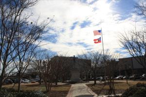 <img300*0:stuff/Confederate_Soldier_Memorial_Full_View.jpg>