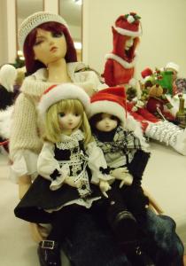 <img0*300:stuff/D12DMU%20a%26friends%208.jpg>