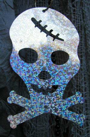<img300*0:stuff/Dembonz%27s%20skull.jpg>