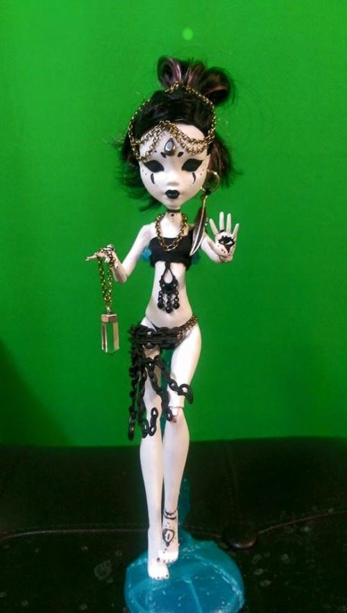<img500*883:stuff/Desdemona.jpg>