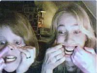 <img200*0:stuff/E%3ASanneMijn%20afbeeldingenElftownAllison%20en%20Tamara1.bmp.jpg>
