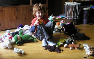 <img0*200:stuff/Eirikr%20and%20Mass%20a%20Plushies%202.jpg>