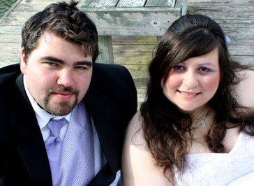 <img0*266:stuff/FamousPanda_and_I_on_our_wedding_day%21.jpg>