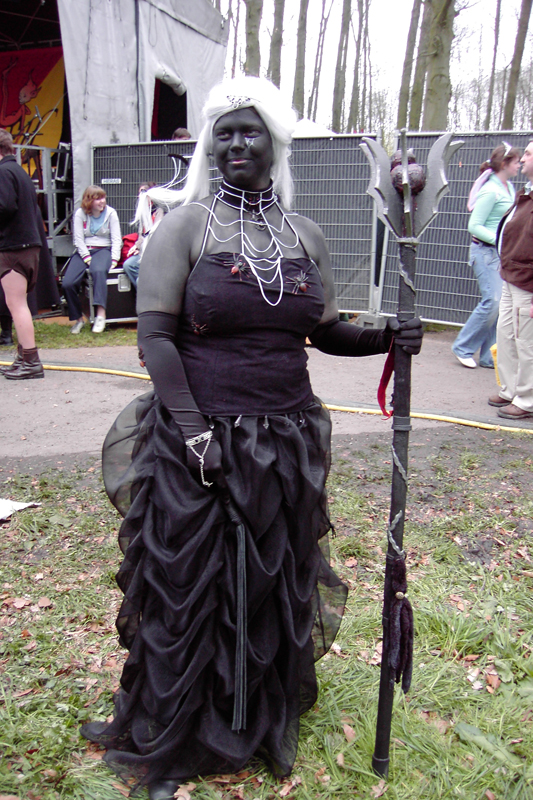 <img:stuff/Female-Drow01.jpg>
