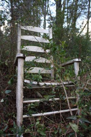 <img300*0:stuff/Forgotten_Rocker.jpg>