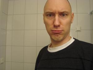 <img300*0:stuff/Friende_perplexed_face.jpg>