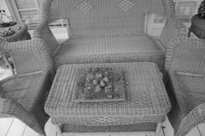 <img300*0:stuff/Front_Porch_Faux_Wicker_Set.jpg>