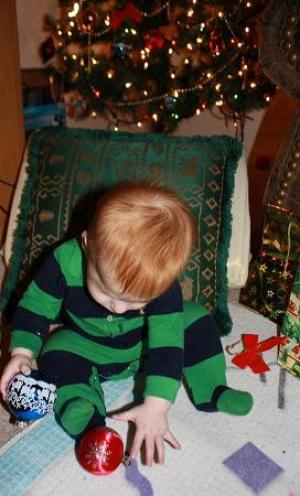 <img300*0:http://elftown.heddate.com/stuff/God_Child%27s_First_Christmas.jpg>