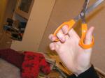 <img150*0:stuff/Hand_using_scissors_.jpg>