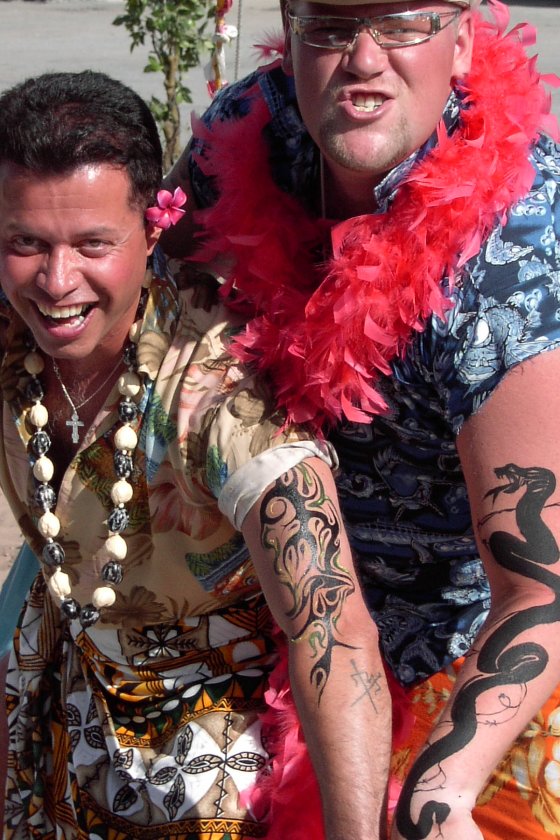 <img:stuff/Hawaiian-Party.jpg>