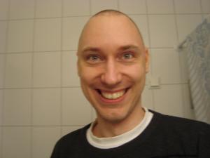 <img300*0:stuff/Huge_Male_Smile.jpg>
