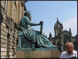<img0*200:stuff/Hume%20statue.jpg>