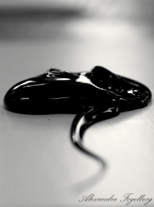 <img500*671:stuff/I_wanna_se_it_painted_black.jpg>