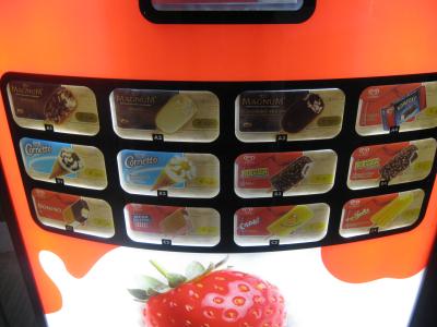 <img0*300:stuff/Icecream_vending_machine.jpg>