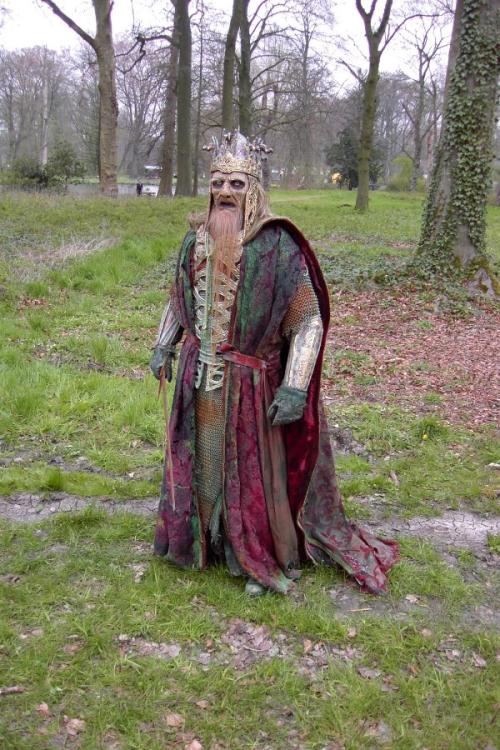 <img500*0:stuff/LOTR-Dead-King.jpg>