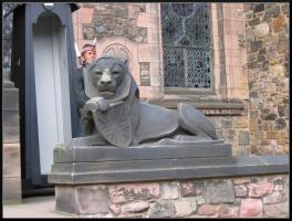 <img0*200:stuff/Lion%20and%20guard.jpg>