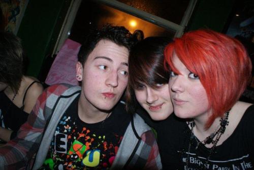 <img500*334:stuff/Me%2c_Chris_and_Olivia_%3aD.jpg>