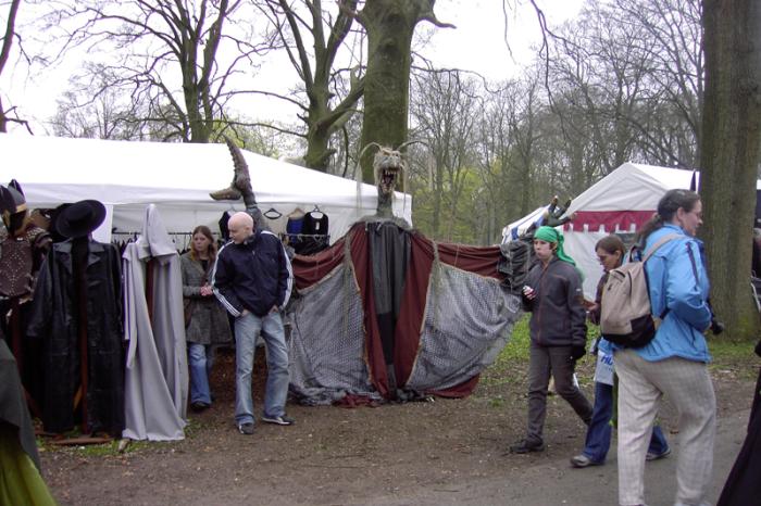 <img700*0:stuff/Medieval-Cloth.jpg>