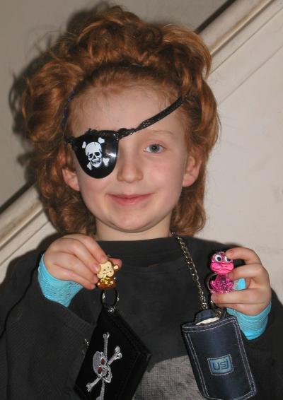 <img400*0:stuff/Monkey%20Butt%20Pirate%201.jpg>
