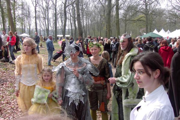 <img600*0:stuff/More-Costumes.jpg>