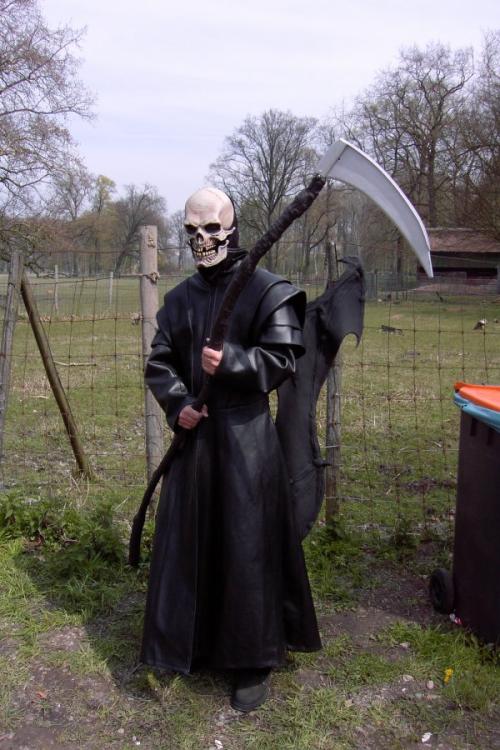 <img500*0:stuff/Mr.Death.jpg>