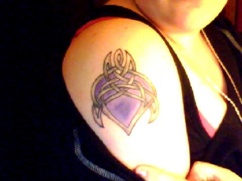 <img:http://elftown.heddate.com/stuff/My_tatoo.jpg>