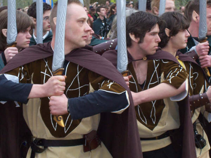 <img:stuff/Ready-Elfs.jpg>