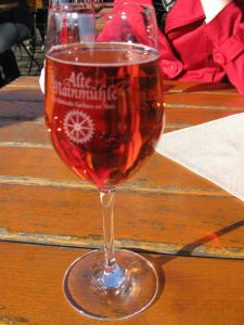 <img0*300:stuff/Ros%c3%a9_Wine.jpg>