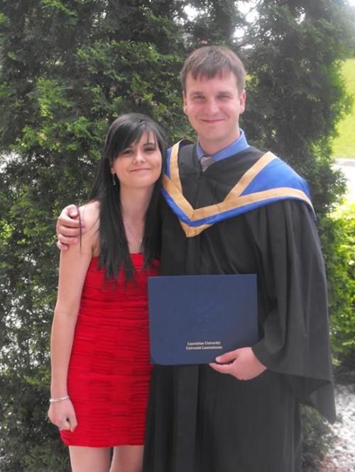 <img500*666:stuff/Sam_and_I_On_His_Graduation_Day%21_%e2%99%a5.jpg>