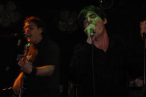 <img300*0:stuff/Shout_a_little_more.jpg>