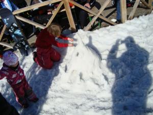 <img300*0:stuff/Snow_art.jpg>