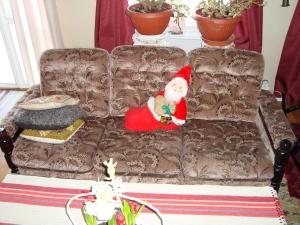 <img300*0:stuff/Sofa.jpg>
