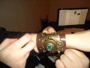 <img300*0:stuff/Steam_punk_watch..jpg>