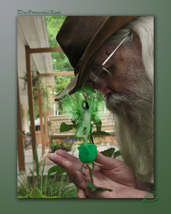 <img600*0:stuff/The-Emerald-Rose.png>